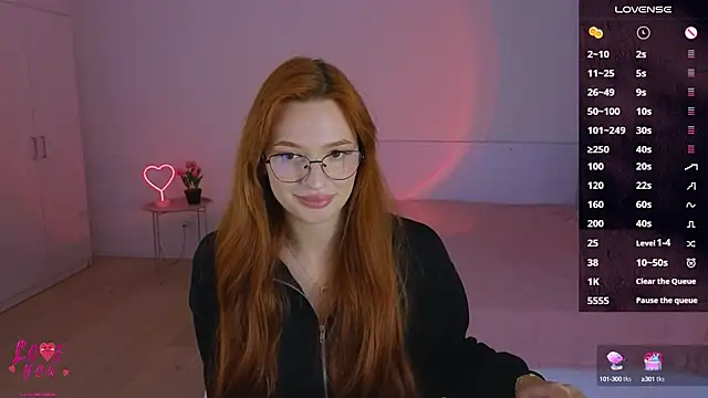 Snapshot of CuteAriel7 chatting on October 15, 3:31 pm CuteAriel7 online show from October 15, 3:31 pm