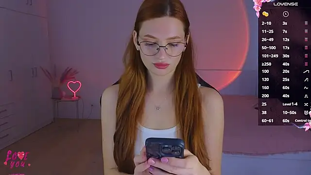 Snapshot of CuteAriel7 chatting on May 1, 4:23 pm CuteAriel7 online show from May 1, 4:23 pm