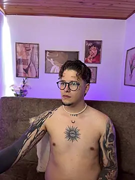  tylerr  online show from September 14, 4:51 pm