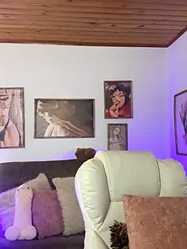  tylerr  online show from September 11, 3:01 pm