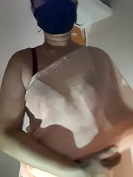 Snapshot of nice_touch9733 chatting on November 17, 4:11 pm nice touch9733 online show from November 17, 4:11 pm