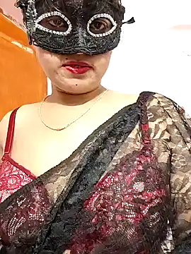 Snapshot of nice_touch9733 chatting on November 1, 2:33 pm nice touch9733 online show from November 1, 2:33 pm