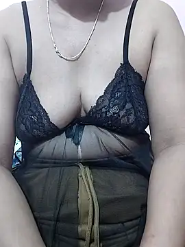 Snapshot of nice_touch9733 chatting on November 20, 11:03 pm nice touch9733 online show from November 20, 11:03 pm