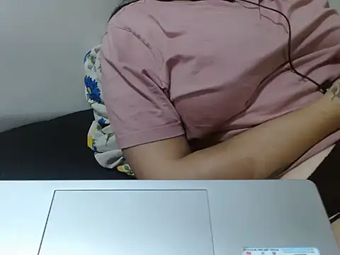 Nataliya Singh online show from April 15, 6:12 pm