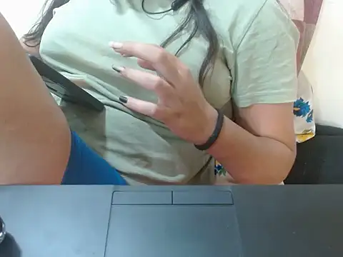 Nataliya Singh online show from February 6, 6:53 am