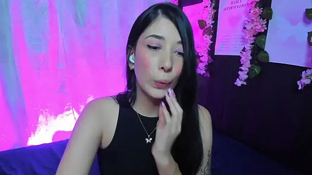 Snapshot of lia__harry chatting on February 16, 3:38 am lia harry online show from February 16, 3:38 am