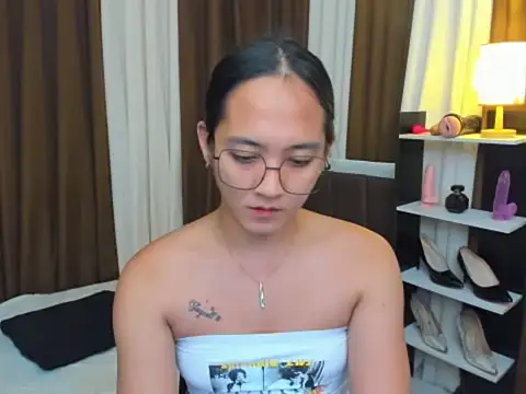 URHottestAngel online show from October 10, 4:52 pm