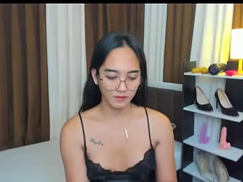 URHottestAngel online show from September 20, 5:34 am
