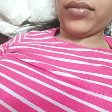 DesiSimran09 online show from November 3, 7:17 pm