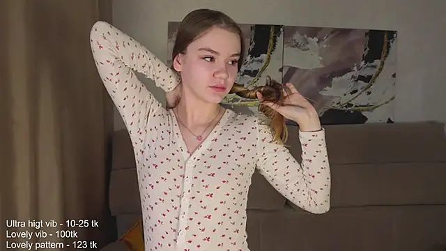 Snapshot of Angel_oci chatting on November 1, 2:11 pm Angel oci online show from November 1, 2:11 pm