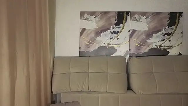 Snapshot of Angel_oci chatting on November 4, 1:37 pm Angel oci online show from November 4, 1:37 pm