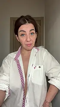 Roxanne Skye online show from November 26, 3:12 pm