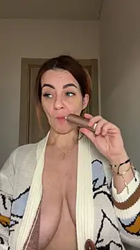 Roxanne Skye online show from November 20, 1:23 pm