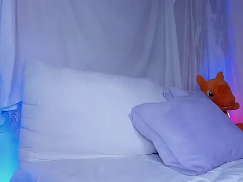 Snapshot of selene_boyer chatting on February 12, 4:51 pm selene boyer online show from February 12, 4:51 pm