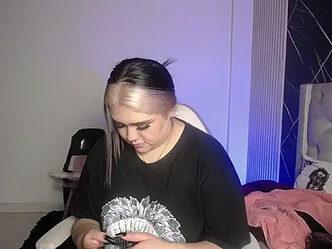 im bunny   online show from November 11, 11:49 am