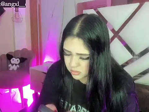 im bunny   online show from May 8, 12:09 pm