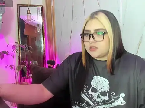 im bunny   online show from December 19, 12:07 pm