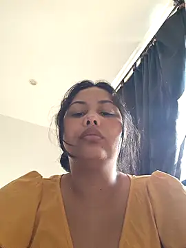 Alessandraa- online show from November 3, 8:45 pm