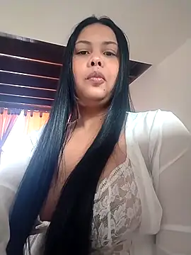 Alessandraa- online show from June 12, 2:15 pm