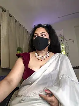 Snapshot of Indian_queen007 chatting on May 5, 6:44 pm Indian queen007 online show from May 5, 6:44 pm