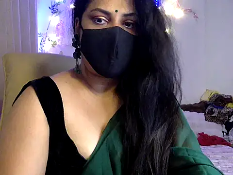 Snapshot of Indian_queen007 chatting on May 27, 6:48 pm Indian queen007 online show from May 27, 6:48 pm