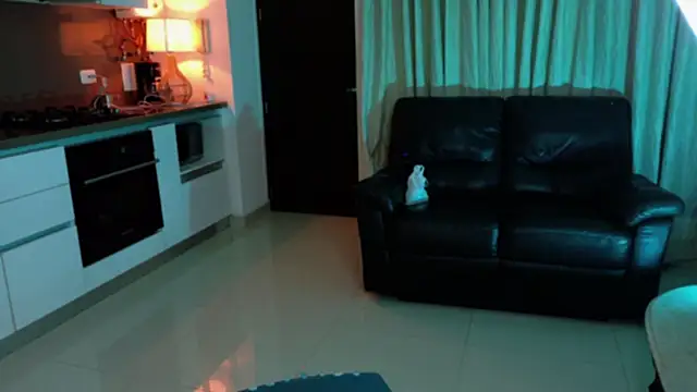 Snapshot of LeoCavalli_ chatting on October 31, 8:11 am LeoCavalli  online show from October 31, 8:11 am