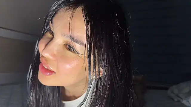 Snapshot of liuli_flower chatting on December 17, 10:59 pm liuli flower online show from December 17, 10:59 pm