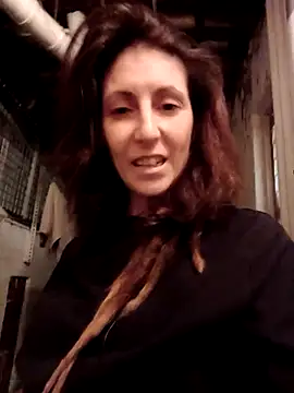 Ebtessamcachonda online show from November 13, 9:30 pm