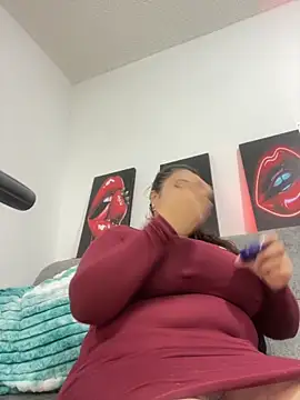 Snapshot of SafiroFer chatting on October 27, 9:05 pm SafiroFer online show from October 27, 9:05 pm