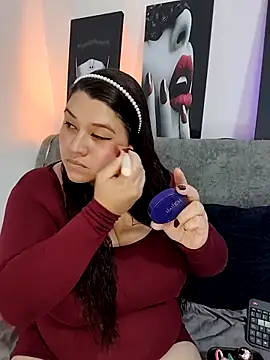 Snapshot of SafiroFer chatting on November 6, 9:08 pm SafiroFer online show from November 6, 9:08 pm