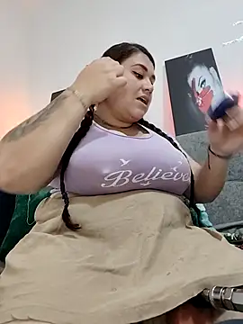 Snapshot of SafiroFer chatting on November 4, 9:07 pm SafiroFer online show from November 4, 9:07 pm