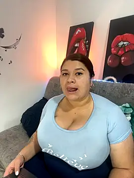 Snapshot of SafiroFer chatting on October 21, 9:03 pm SafiroFer online show from October 21, 9:03 pm