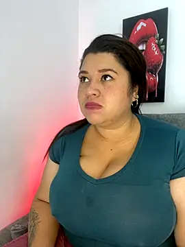 Snapshot of SafiroFer chatting on October 6, 9:04 pm SafiroFer online show from October 6, 9:04 pm