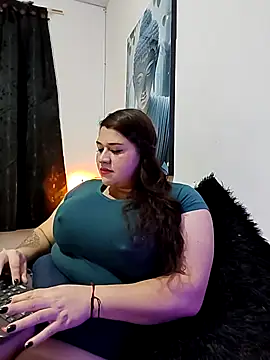 SafiroFer online show from December 4, 9:14 pm