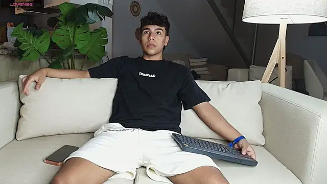 CHR58  online show from February 13, 11:49 pm