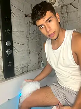 Snapshot of CHR58_ chatting on October 23, 7:01 pm CHR58 online show from October 23, 7:01 pm