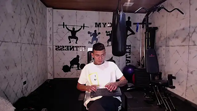 MrJustin  online show from November 24, 7:58 pm