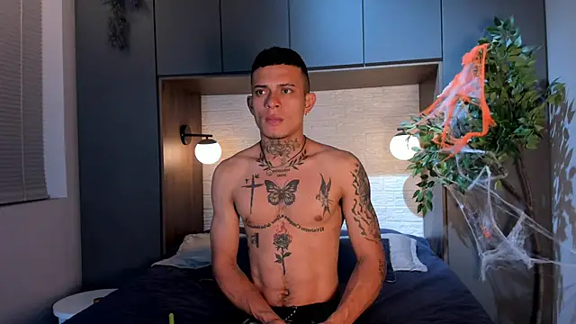 MrJustin  online show from November 7, 8:46 pm