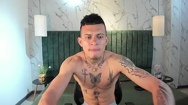 MrJustin  online show from November 20, 9:36 pm