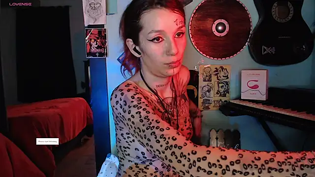 lilithword online show from December 13, 8:04 pm