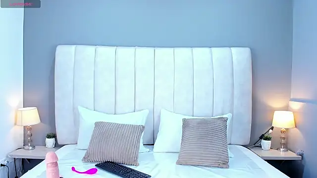 ScarletStarr online show from October 24, 4:33 am