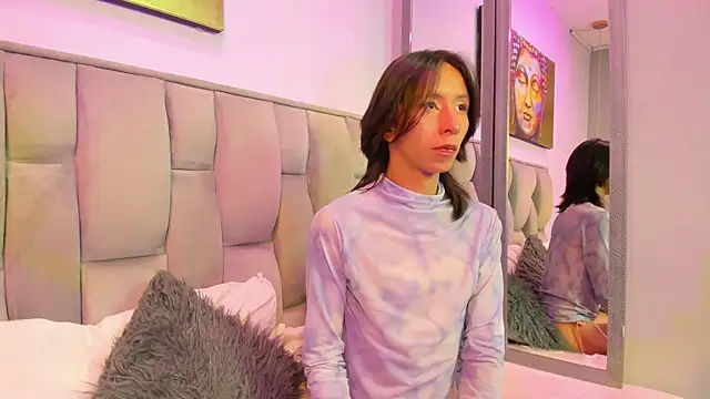 Snapshot of luy_star_ chatting on November 12, 4:05 am luy star online show from November 12, 4:05 am