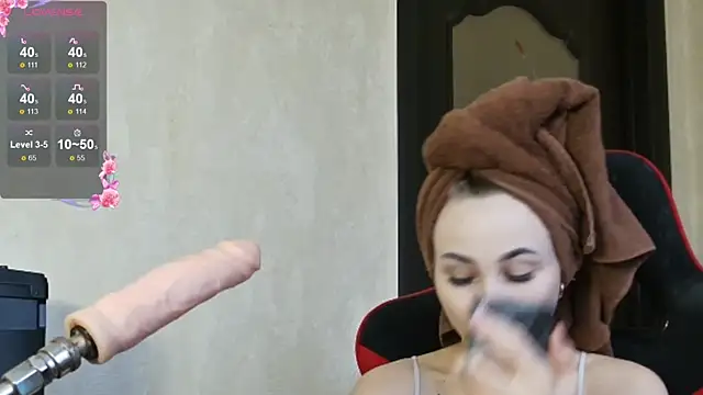 PrettyMegan online show from October 21, 12:15 pm
