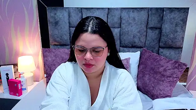 SamanthaPaImer online show from September 18, 8:12 pm