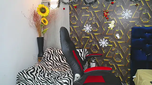 miss leidy  online show from November 27, 3:29 am