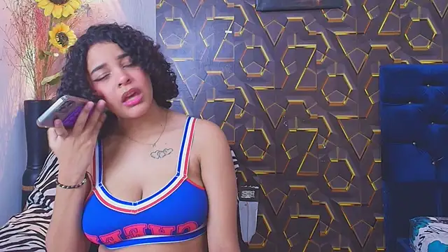 miss leidy  online show from June 21, 3:56 am