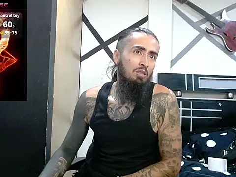 Snapshot of Daimon_roock chatting on February 18, 4:32 am Daimon roock online show from February 18, 4:32 am