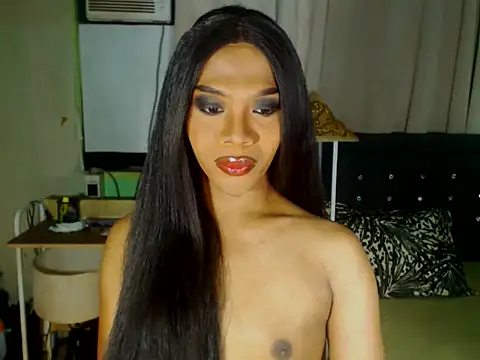 GoldenCumTYRA online show from May 6, 4:33 pm