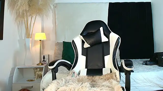 Snapshot of MaicolParker_ chatting on June 26, 12:44 pm MaicolParker online show from June 26, 12:44 pm
