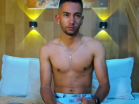 MaicolParker  online show from April 4, 11:44 pm